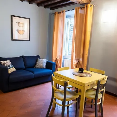Residenza Roma Apartment Pistoia