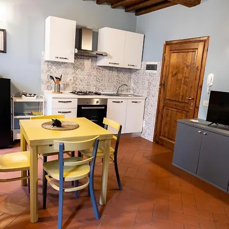 Residenza Roma Apartment Pistoia